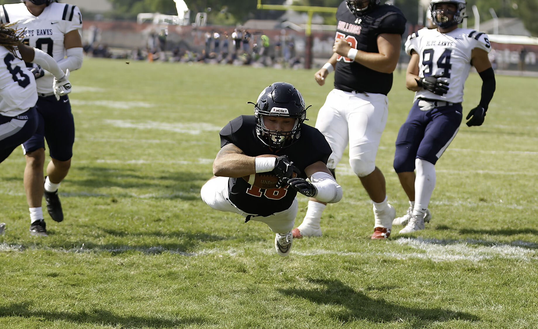 091022-ir-spt-football-western-5.jpg